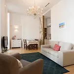 דירה Casa Largo De Santo Antonio Da Se 8 ליסבון