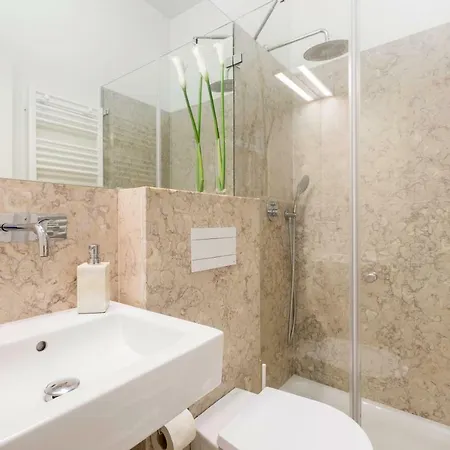 Apartment Casa Largo De Santo Antonio Da Se 8 *