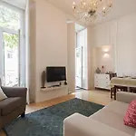 Casa Largo De Santo Antonio Da Se 8 Lisbon